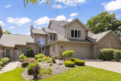 /international/us/14306-s-blue-spruce-court-orland-park-il-110108856587/