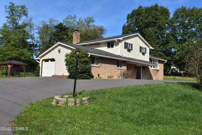 /international/us/148-penn-avenue-elysburg-pa-110106303315/