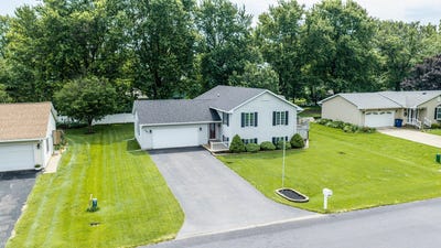 /international/us/209-n-pleasant-street-ohio-il-110119324483/