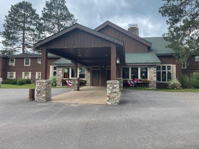 /international/us/4103-cth-b-land-o-lakes-wi-110100893251/