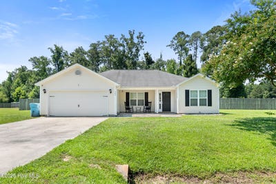 /international/us/104-hidden-hollow-drive-richlands-nc-110100623328/