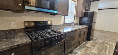 /international/us/81-mulberry-belleville-mi-110120606807/