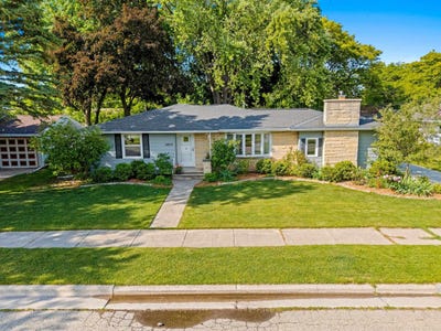 /international/us/1655-cypress-lane-green-bay-wi-110100758520/