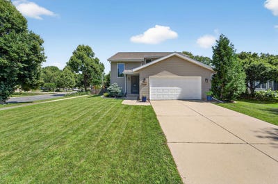 /international/us/7037-parker-hill-drive-madison-wi-110100966912/