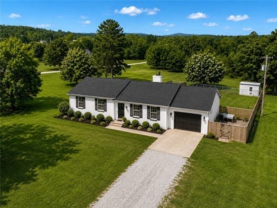 /international/us/11322-sw-campbell-road-fayetteville-ar-110104967345/