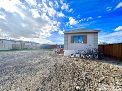 /international/us/106-manhattan-drive-battle-mountain-nv-110100592542/
