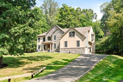 /international/us/12-mountain-view-court-ewing-nj-110109513768/