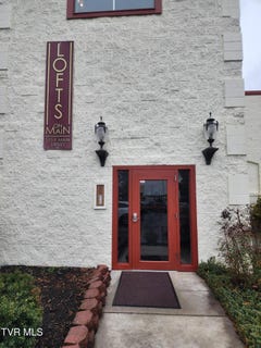 /international/us/555-e-main-street-kingsport-tn-110108440792/