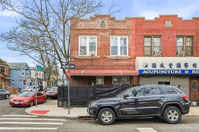 /international/us/82-15-91-avenue-woodhaven-ny-110104840786/