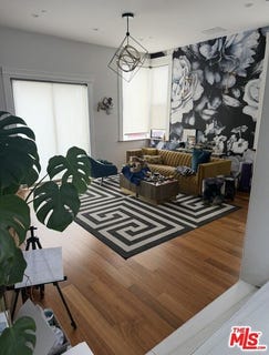 /international/us/12911-bluff-creek-dr-los-angeles-ca-110107993508/