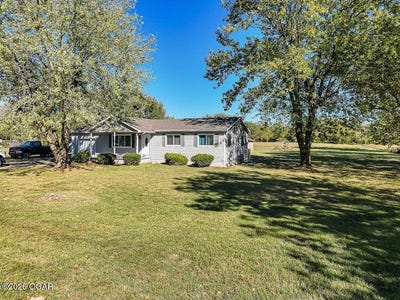/international/us/5576-county-road-290-carl-junction-mo-110120536229/