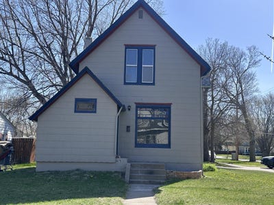 /international/us/678-illinois-ave-sw-huron-sd-110106253206/