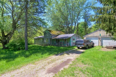 /international/us/2908-62nd-street-fennville-mi-110099033336/