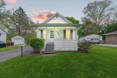 /international/us/1896-chestnut-street-holt-mi-110107893872/