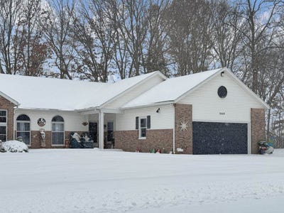 /international/us/3448-daren-drive-freeport-il-110097500934/