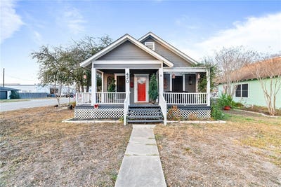 /international/us/420-w-borden-street-sinton-tx-110105959231/