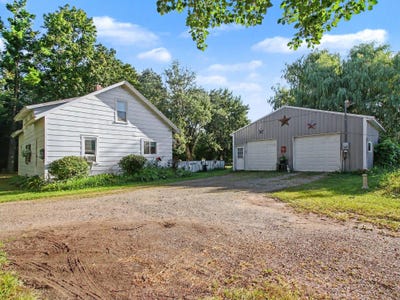 /international/us/12222-butler-road-cheboygan-mi-110109975709/