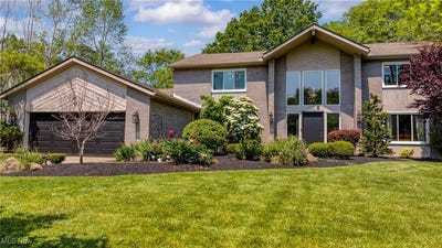 /international/us/25901-annesley-road-beachwood-oh-110100188906/