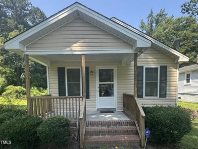/international/us/12719-south-street-whitakers-nc-110100923681/