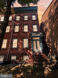 /international/us/255-mercer-street-trenton-nj-110108444732/