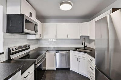 /international/us/2030-ridge-drive-saint-louis-park-mn-110106029741/