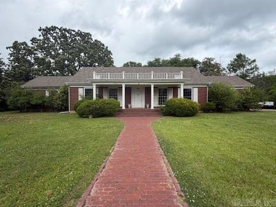 /international/us/1-lone-oak-circle-dewitt-ar-110107654069/