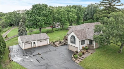 /international/us/1901-lexington-avenue-s-mendota-heights-mn-110099960136/