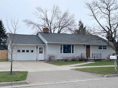 /international/us/229-helen-street-alpena-mi-110107691950/