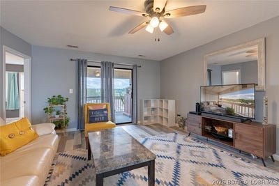 /international/us/2222-bittersweet-road-lake-ozark-mo-110105836323/