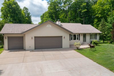 /international/us/w799-barker-avenue-merrill-wi-110119327415/