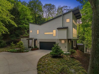 /international/us/371-dunegrass-circle-drive-saugatuck-mi-110106005585/