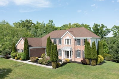 /international/us/10-valley-view-dr-grafton-ma-110108340082/