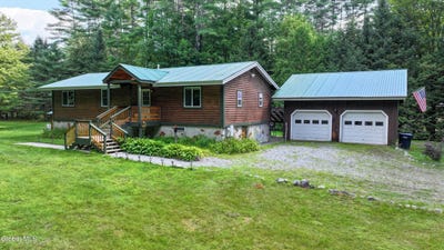 /international/us/7-french-road-schroon-lake-ny-110119617113/
