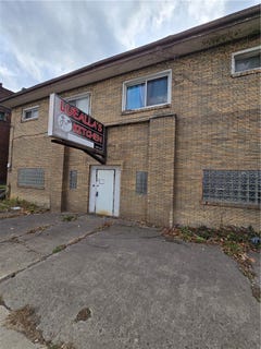 /international/us/911-duquesne-boulevard-duquesne-pa-110104020513/