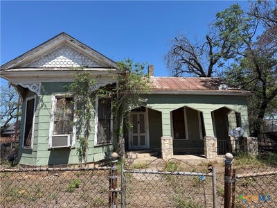/international/us/203-sharer-street-san-antonio-tx-110108467018/
