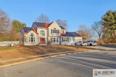 /international/us/321-snowgoose-lane-harrison-nj-110096280675/