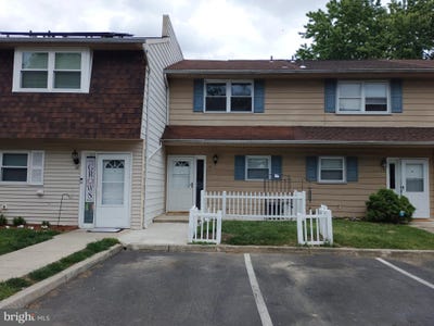 /international/us/19-la-cascata-tnhs-clementon-nj-110108125108/