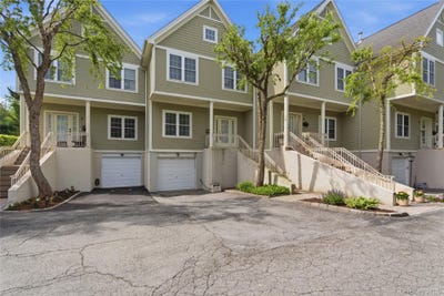 /international/us/83-kings-highway-new-rochelle-ny-110108293381/