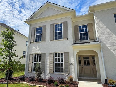 /international/us/634-town-madison-boulevard-madison-al-110108880717/