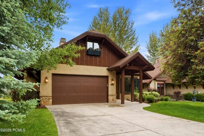 /international/us/86-e-valais-parkway-midway-ut-110108570340/