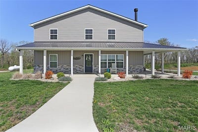 /international/us/8131-alhambra-road-new-douglas-il-110107352620/