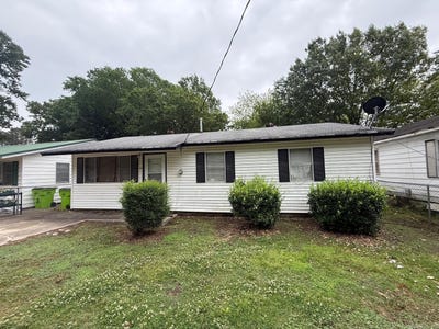 /international/us/209-brown-street-lonoke-ar-110107608257/