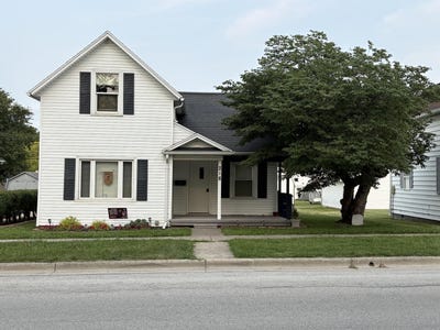 /international/us/218-defiance-street-saint-marys-oh-110109572032/
