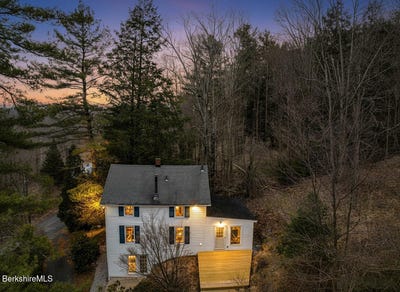 /international/us/190-willow-st-lee-ma-110102717900/