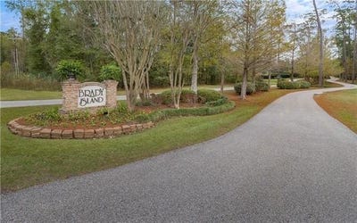 /international/us/23-brady-island-lane-lot-18-madisonville-la-110108344296/