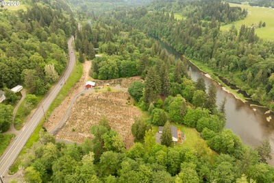 /international/us/191-blaine-rd-woodland-wa-110107880674/
