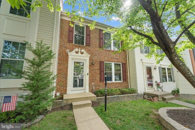 /international/us/166-shirley-square-se-leesburg-va-110108011961/