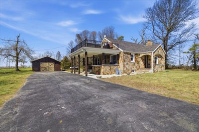 /international/us/2015-s-farm-road-107-springfield-mo-110107877130/