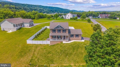 /international/us/123-hank-aaron-rd-berkeley-springs-wv-110100395760/
