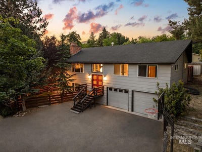 /international/us/3133-n-hillway-dr-boise-id-110110376488/
